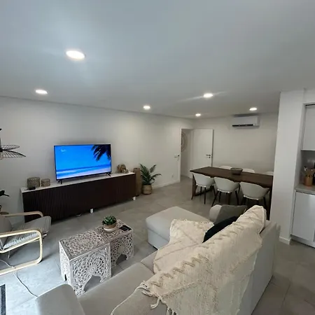 Apartamento De *