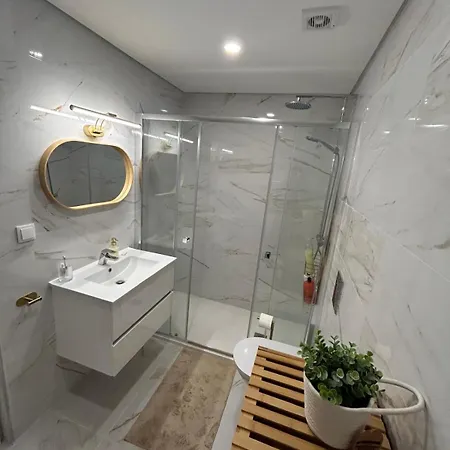 Apartment De *